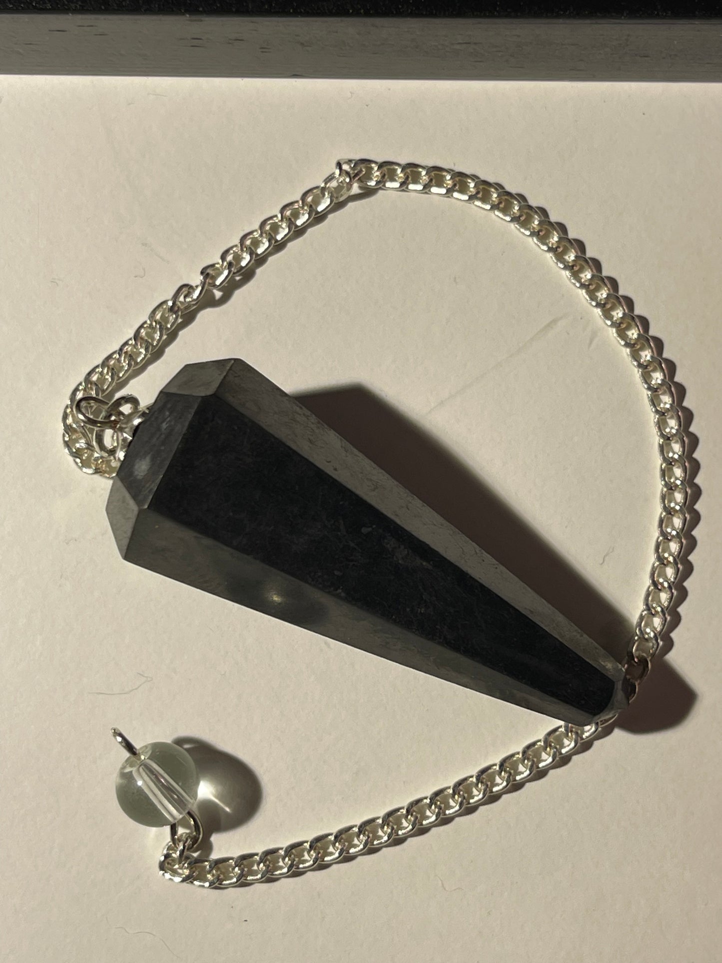 Pendule divinatoire en SHUNGITE n°1